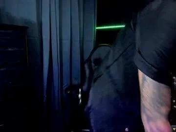 zhoestrong on Chaturbate