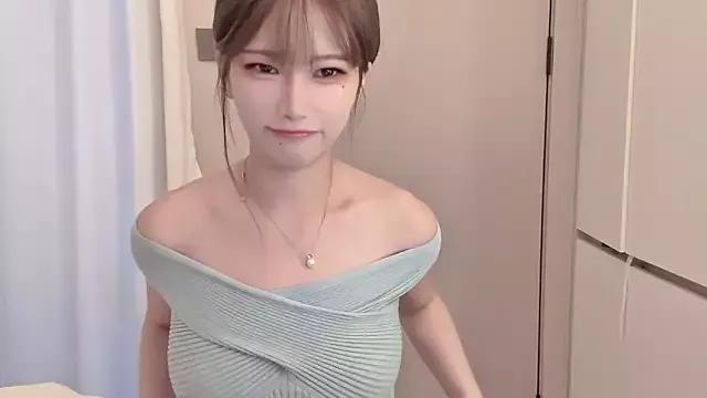 -XunMengLong- on StripChat