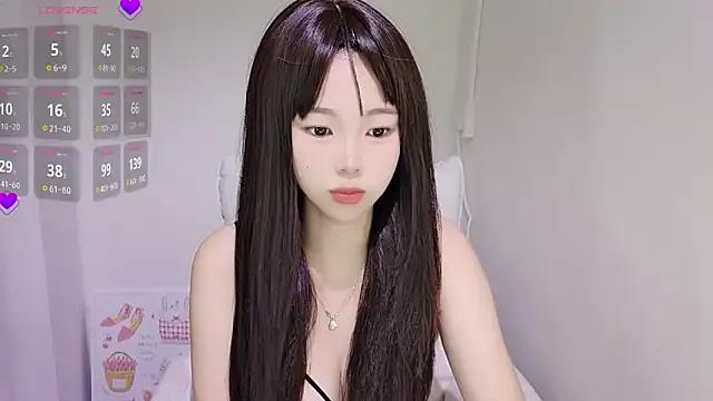 9aunatiis on StripChat