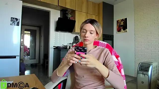 _Alice_Kitty on StripChat