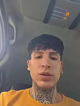 _Tomy08calderon on StripChat