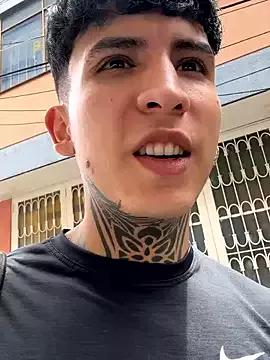 _Tomy08calderon on StripChat