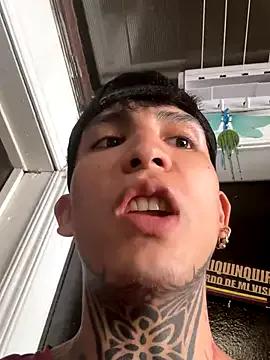 _Tomy08calderon on StripChat