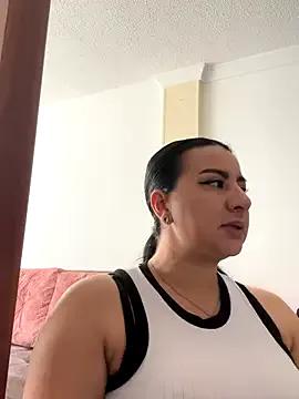 Abril_Luv on StripChat