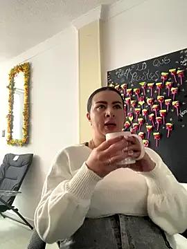 Abril_Luv on StripChat