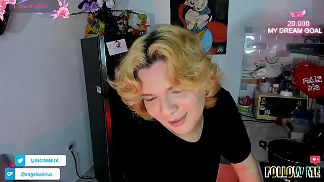 adam_angelssss on StripChat