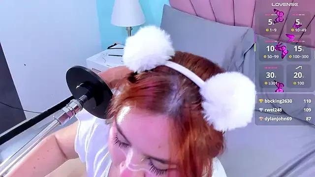 alana_glasses on StripChat