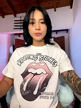 Ale_Lewis — Cumshow under table