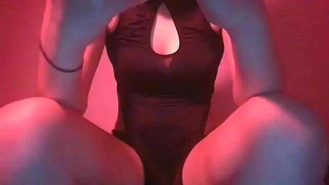 Aleniia10 on StripChat