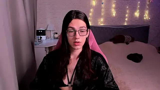 Alfreda_Mills on StripChat