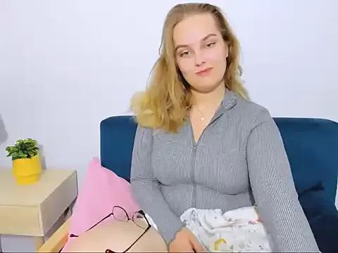 AliceCrazy69 on StripChat