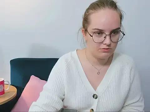 AliceCrazy69 on StripChat