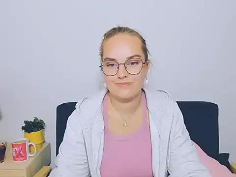 AliceCrazy69 on StripChat