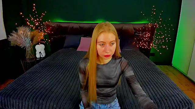 Alina_Blonde on StripChat