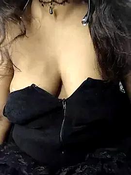 Alina_hot00 on StripChat