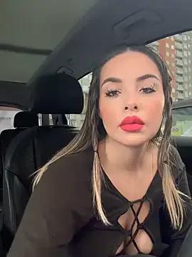 Alirawrz on StripChat