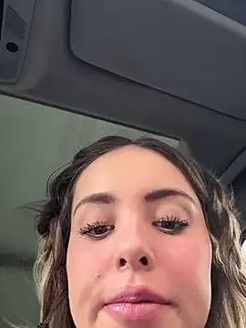 Alirawrz on StripChat