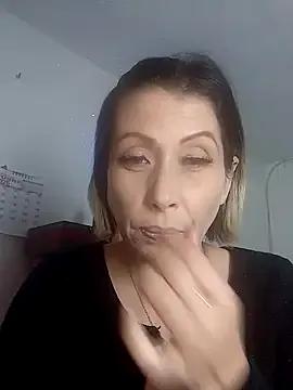 alixia81 on StripChat