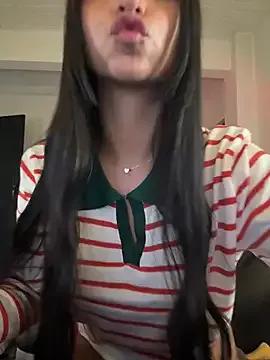 aly_golden_ on StripChat