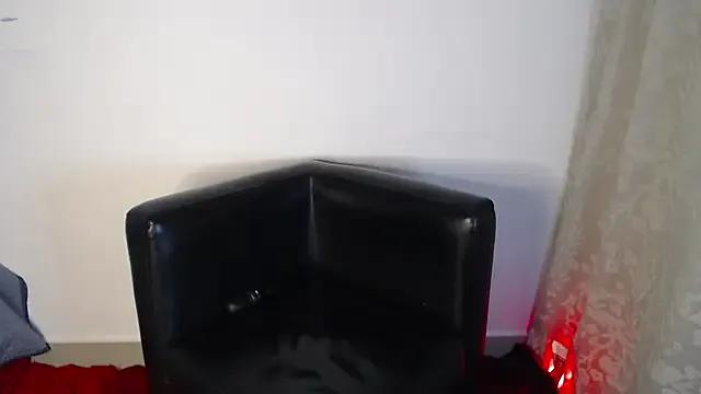 AmeliPonce on StripChat