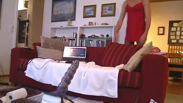 AnaliaSissySlut on StripChat