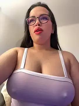 andra_rose on StripChat