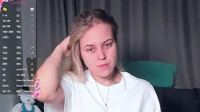 AngelAnty on StripChat