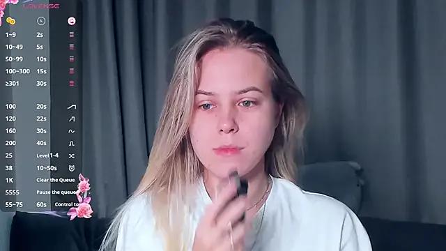 AngelAnty on StripChat