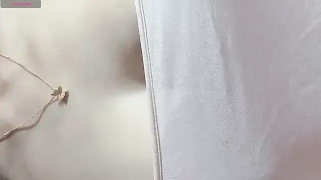 AngleZii on StripChat