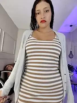 ArielBlossom___ on StripChat