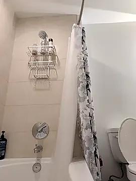 Armyexhibitionistvet — Hang with me.