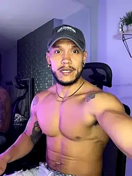 ARON_TAYLER01 on StripChat