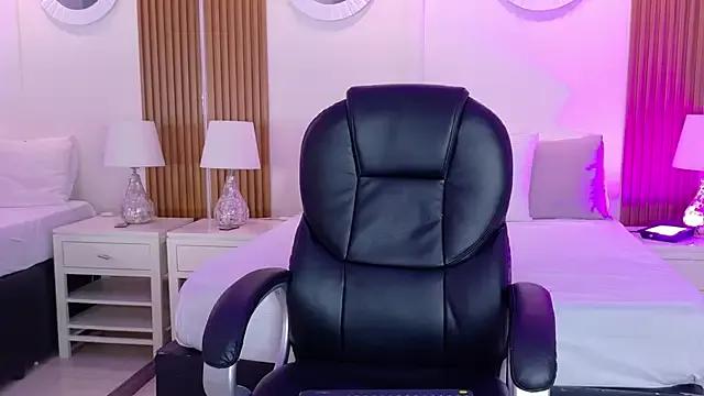 AshleyGinger_ on StripChat