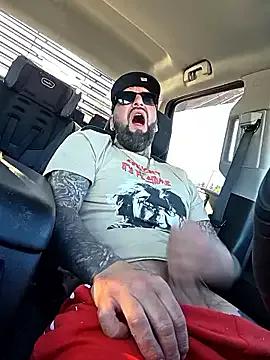 Beardedtattood on StripChat