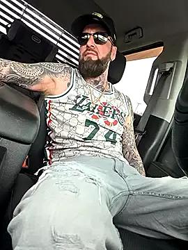 Beardedtattood on StripChat