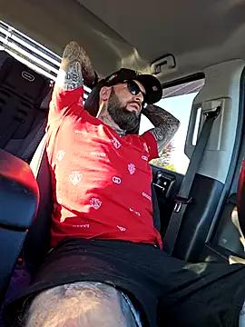 Beardedtattood on StripChat