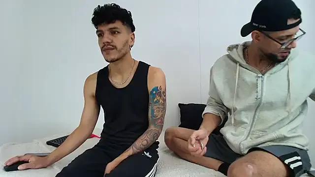 Benjamin_show on StripChat