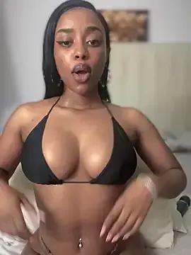 BhadBhad_Kitty on StripChat