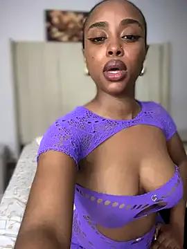 BhadBhad_Kitty on StripChat