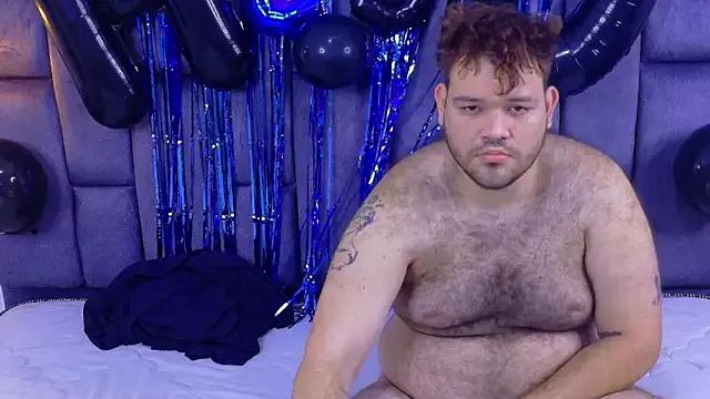 big_bearr on StripChat