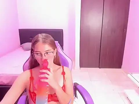 blondie_dirtysquirt on StripChat