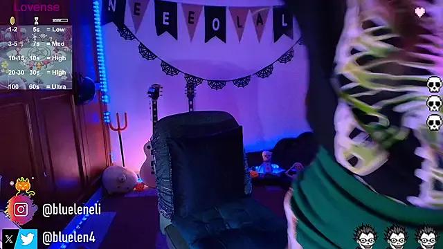 bluelen on StripChat