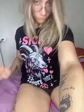 Branquinha_12 on StripChat