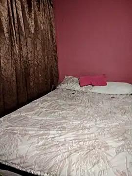 BrownRoxxane6 on StripChat