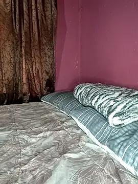 BrownRoxxane6 on StripChat