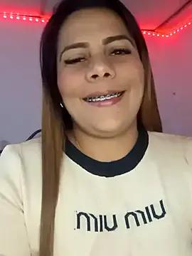 camila_rogue on StripChat