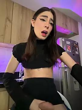 Camistar18 on StripChat