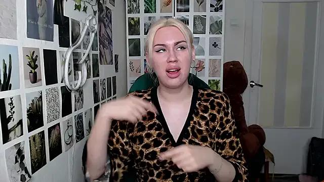 CapriScorpion on StripChat