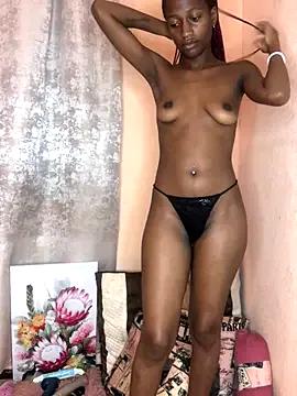 Caramel102004 on StripChat