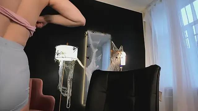 CassieCool on StripChat